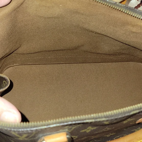 LOUIS VUITTON Alma monogram - Picture 9 of 16